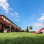 Apartamento Hársas *