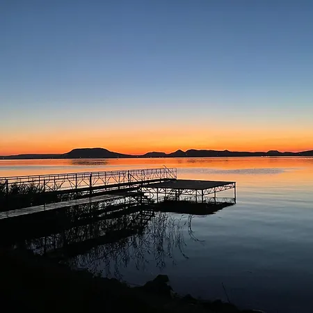 Harsas Apartmanhaz Διαμέρισμα Balatonboglár