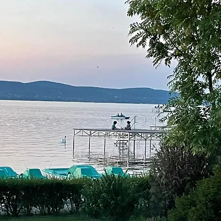 Διαμέρισμα Harsas Apartmanhaz Balatonboglár