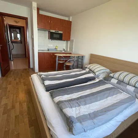 Harsas Apartmanhaz Διαμέρισμα Balatonboglár