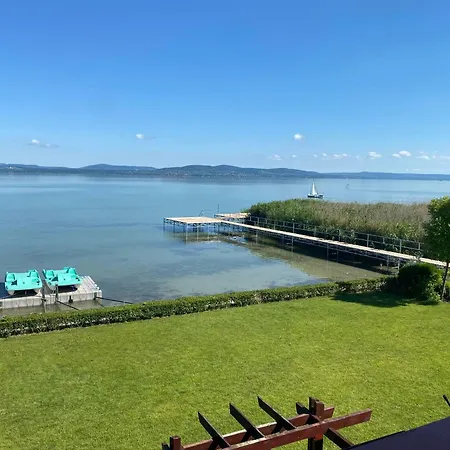 Διαμέρισμα Harsas Apartmanhaz Balatonboglár