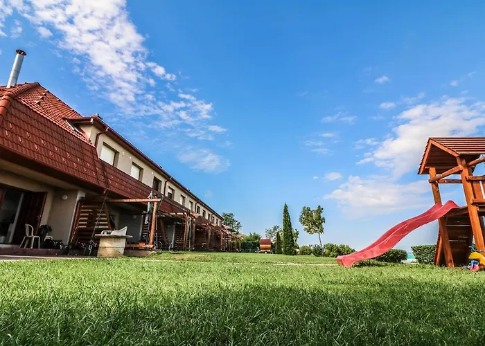 Apartamento Hársas *