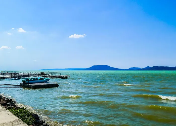 Διαμέρισμα Harsas Apartmanhaz Balatonboglár
