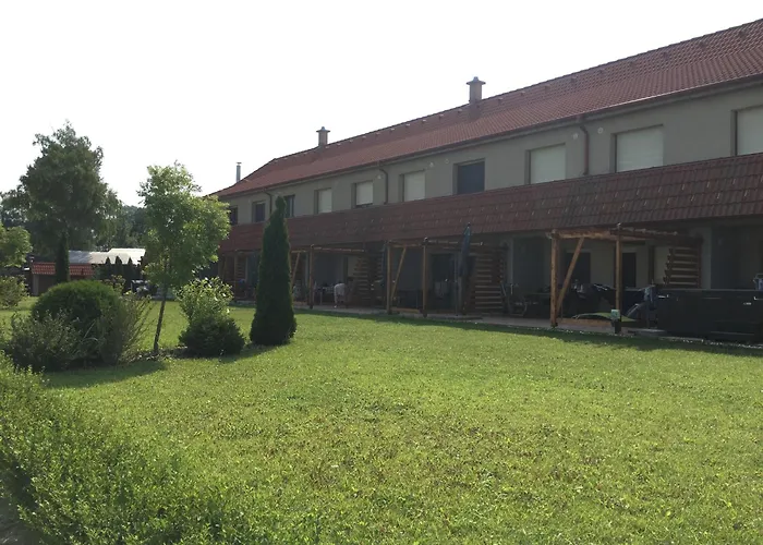 Harsas Apartmanhaz * Balatonboglar