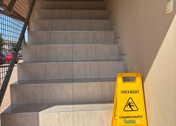 Harsas Apartmanhaz *